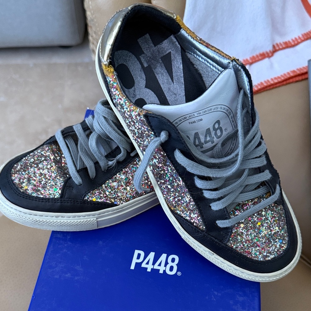 P448 Made In Italy Glitter Sneakers 37 removable insole fits 6.5 as well